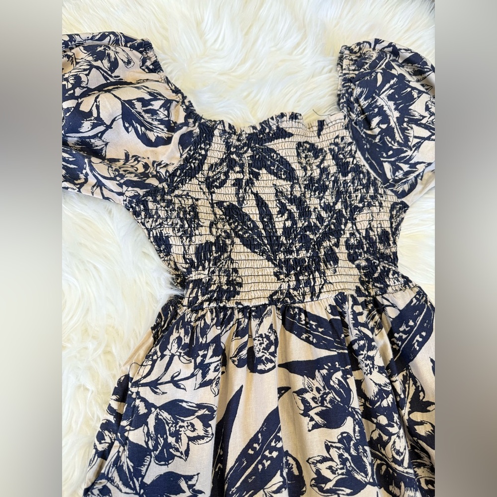 Elegant Navy and Cream Floral Maxi Dress - Picture 2 of 3